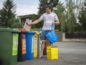 Přibyslav sníží počet vývozů popelnic se směsným odpadem. Chce, aby lidé více třídili